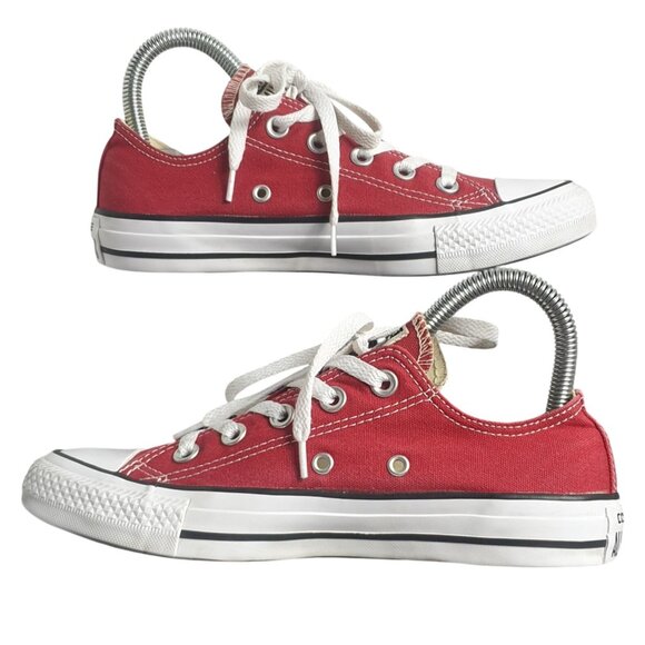 Converse Chuck Taylor All Star Low Top Sneakers M4/W6 Red Unisex Canvas Casual - Picture 1 of 8